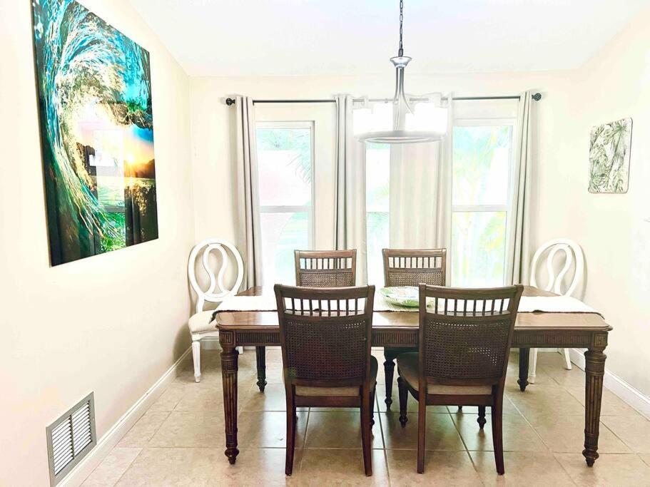 Heated Saltwater Pool Home Minutes To Beach Englewood Exterior foto